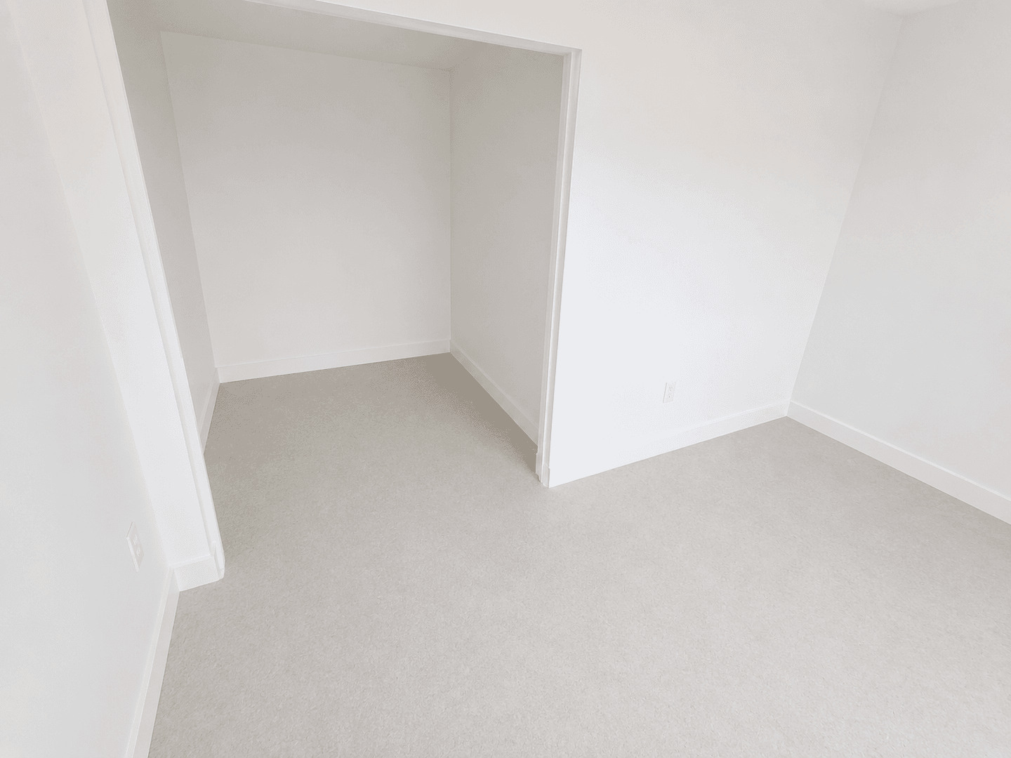 Papillion Apartment: 6950 Wren Ct