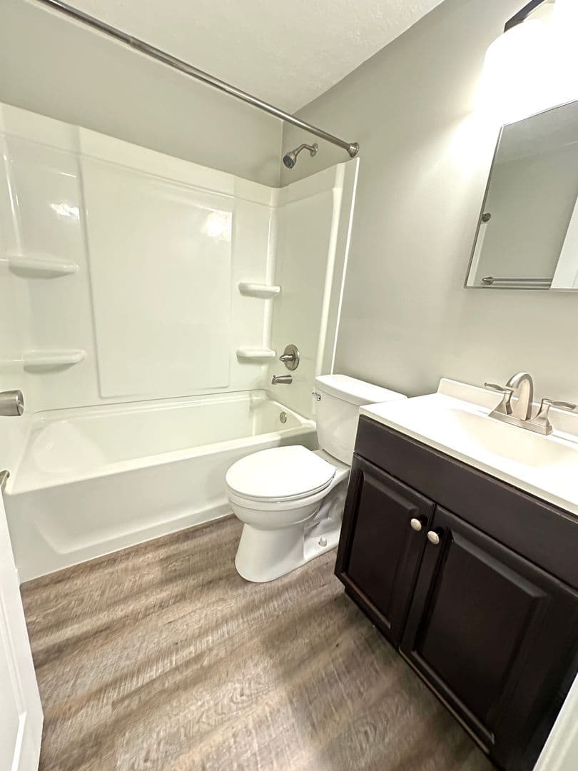 Kettering House: 4418 Primrose Lane
