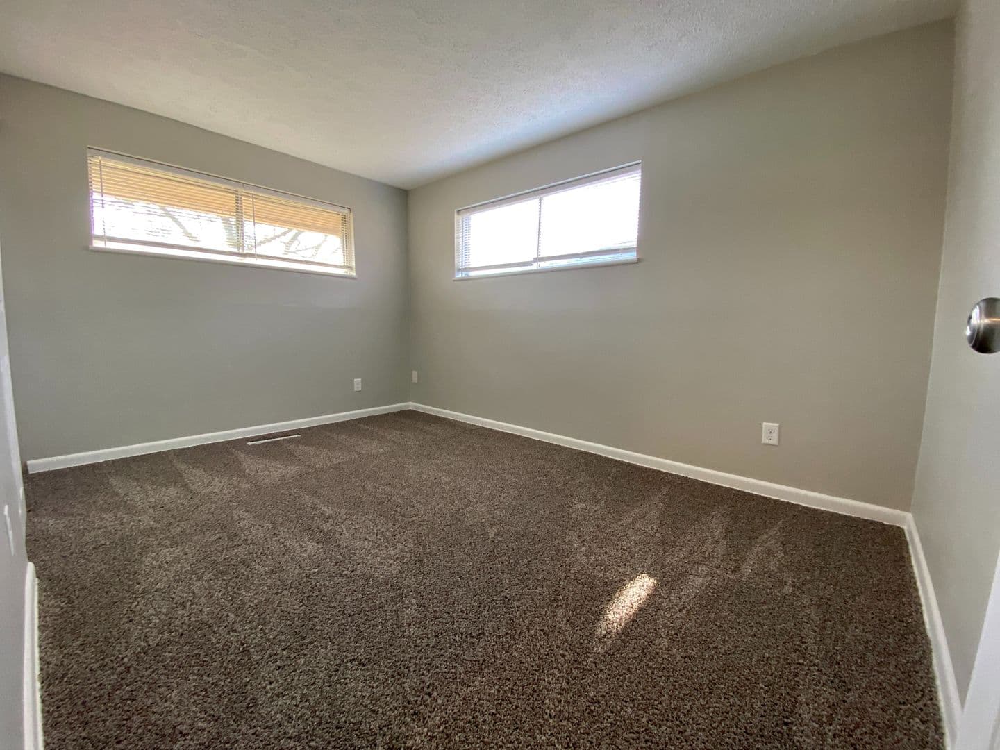 Kettering House: 301 Ives Lane