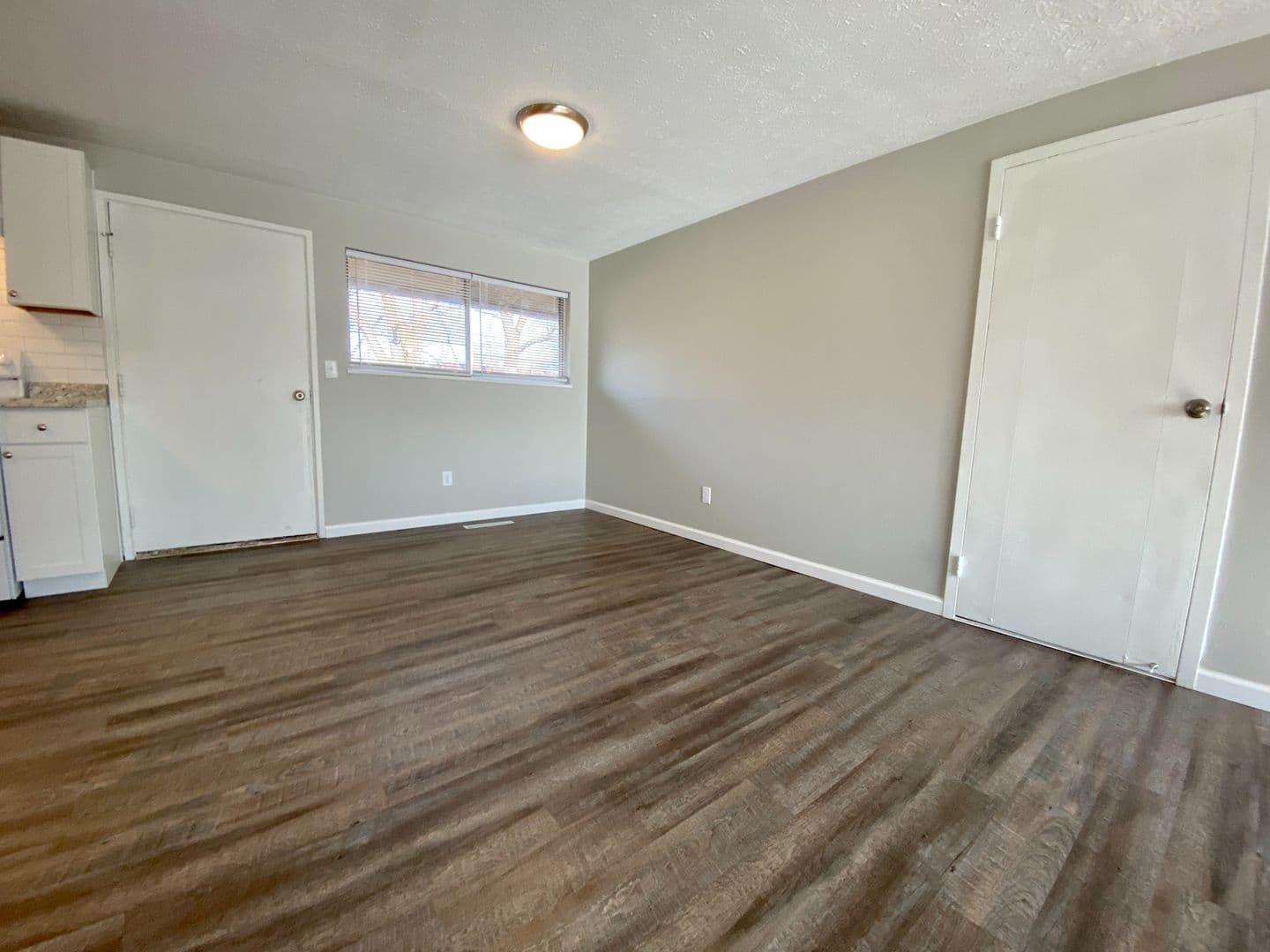 Kettering House: 301 Ives Lane