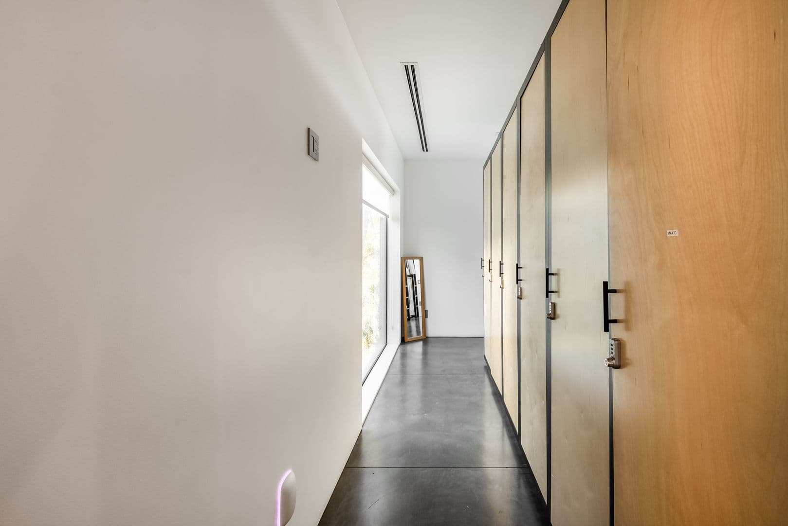 Venice Apartment: 2478 Penmar Ave
