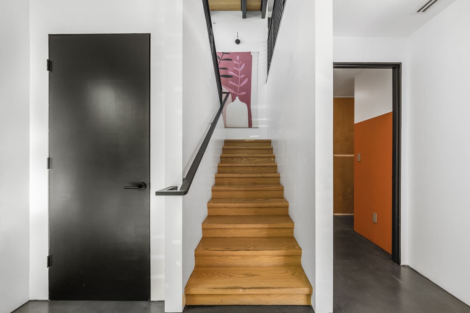 Venice Apartment: 2478 Penmar Ave