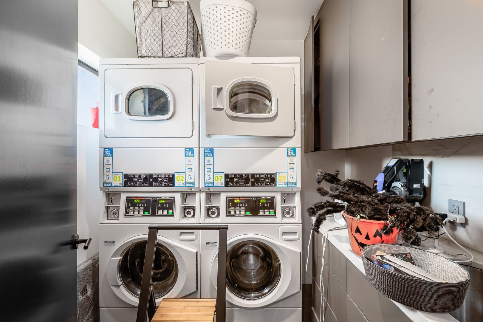 Venice Apartment: 2478 Penmar Ave