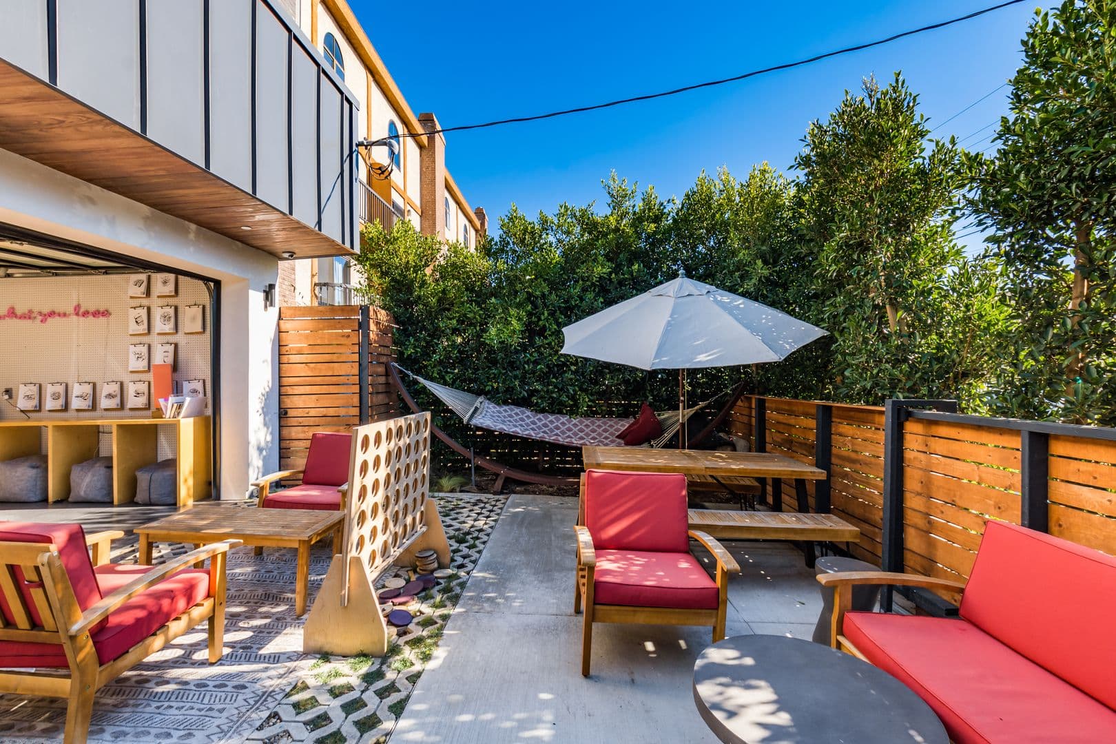 Venice Apartment: 2478 Penmar Ave