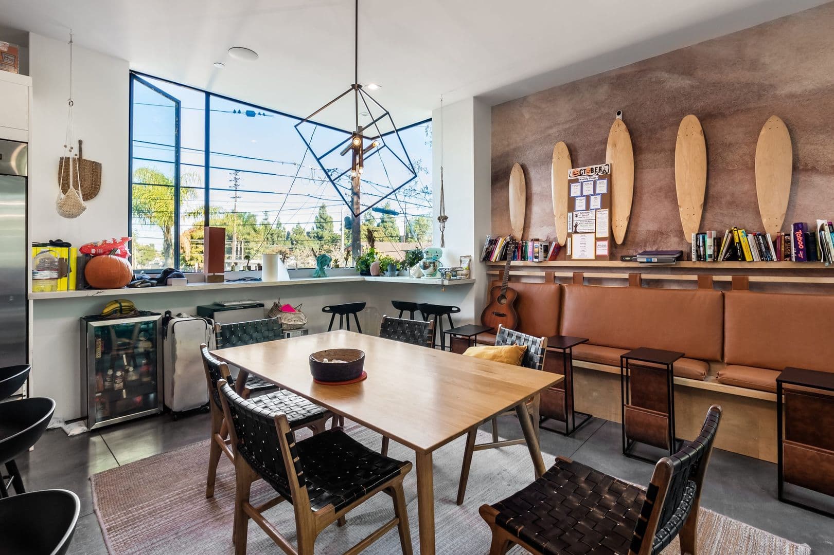 Venice Apartment: 2478 Penmar Ave