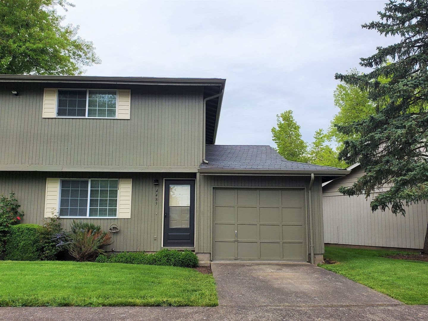 Eugene Townhome: 4485 Sean Street