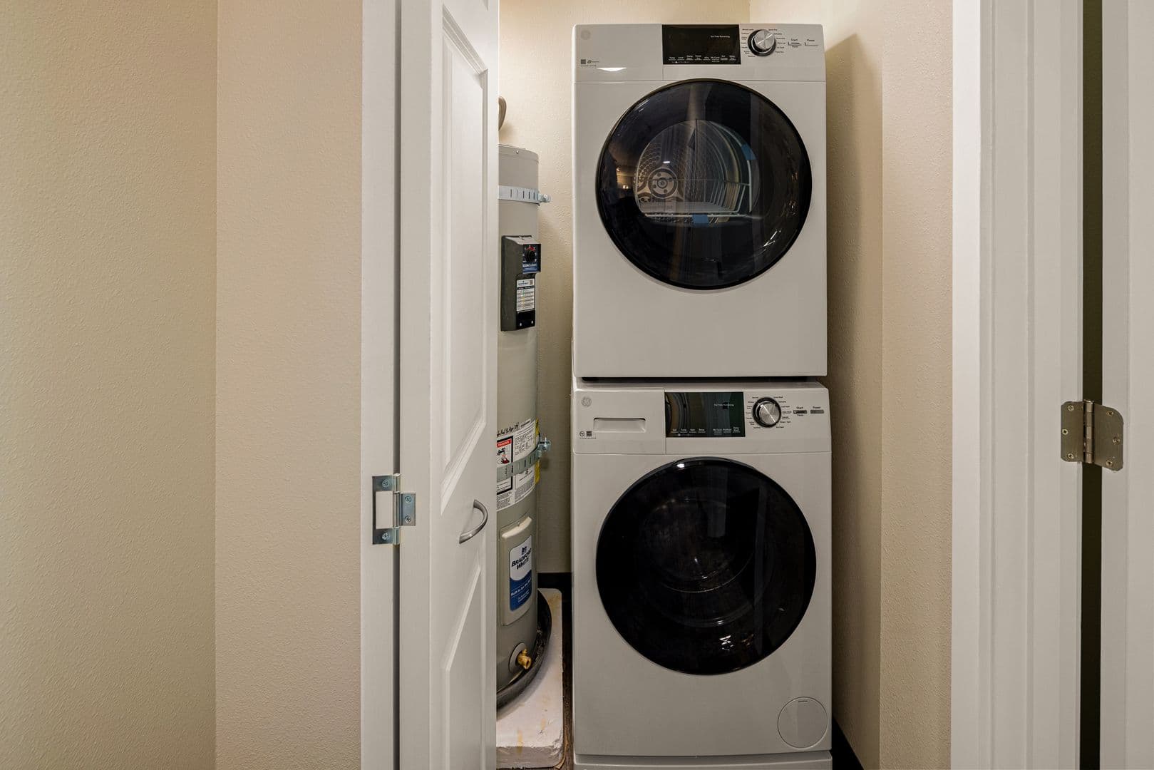 Eugene Apartment: 979 Patterson Street