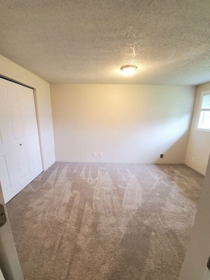 Eugene Townhome: 4485 Sean Street