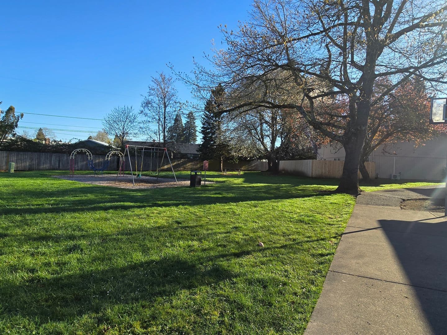 Eugene Townhome: 4557 Sean Street