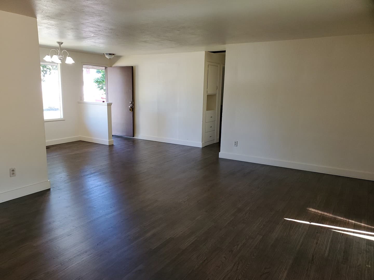 Eugene House: 1800 Linwood Street