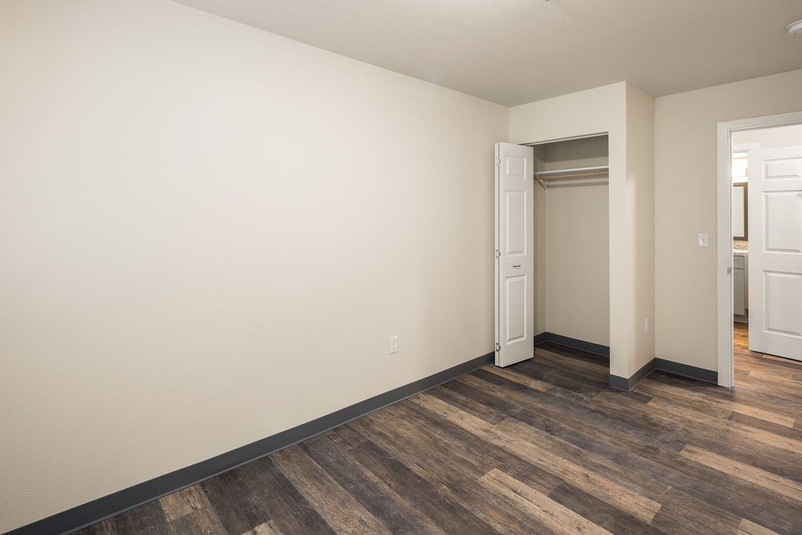 Eugene Apartment: 979 Patterson Street