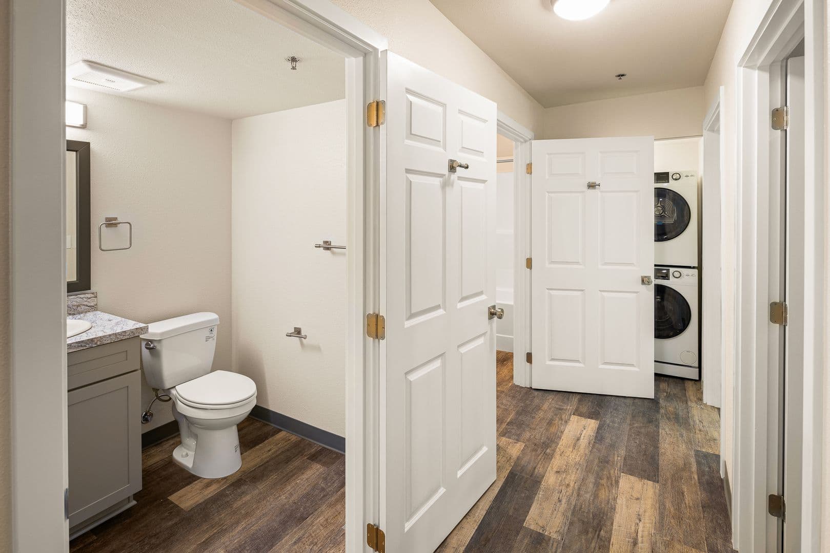 Eugene Apartment: 979 Patterson Street