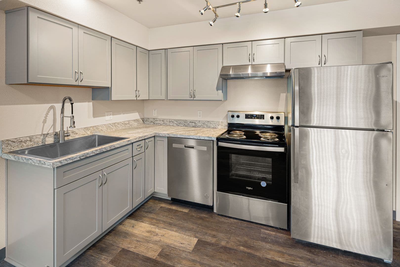Eugene Apartment: 979 Patterson Street