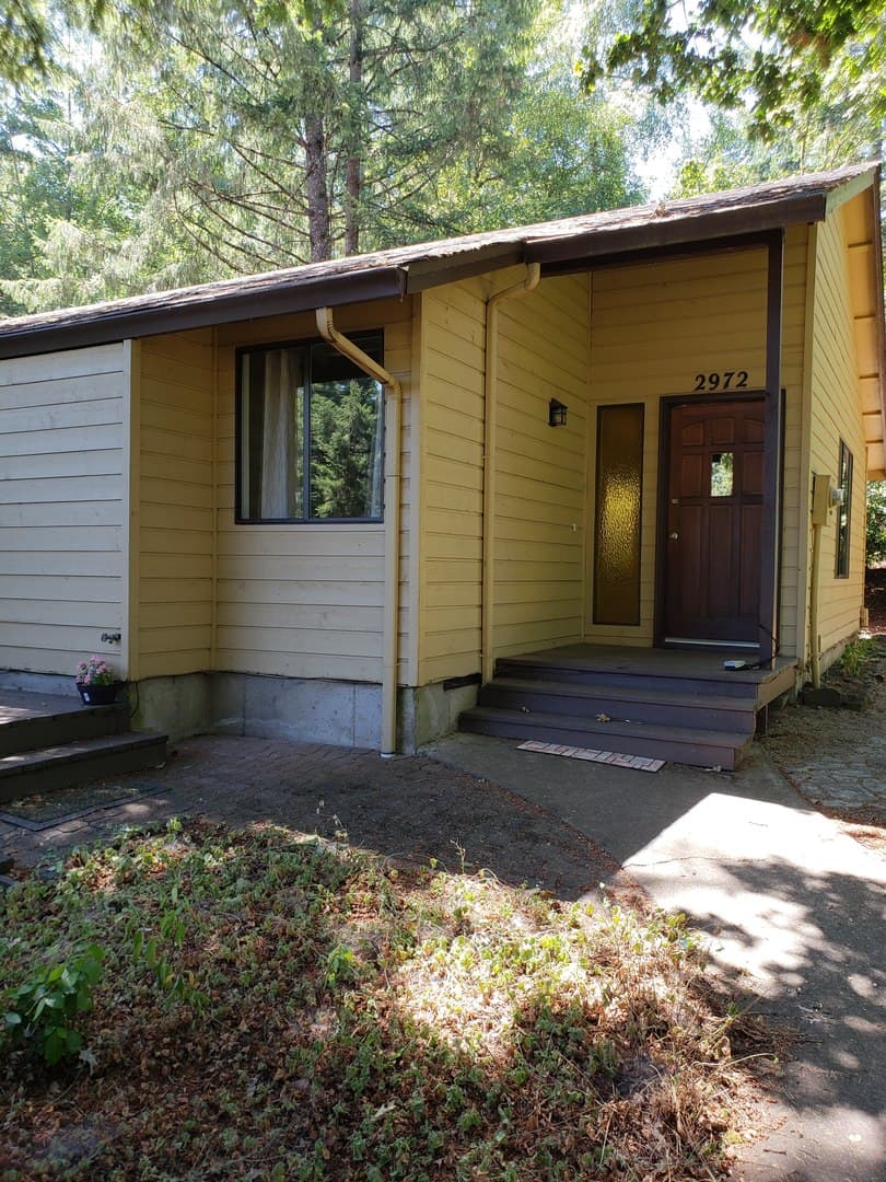Eugene House: 2972 Riverview Street