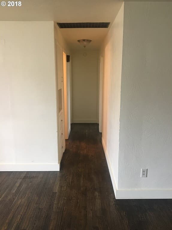 Eugene House: 1800 Linwood Street