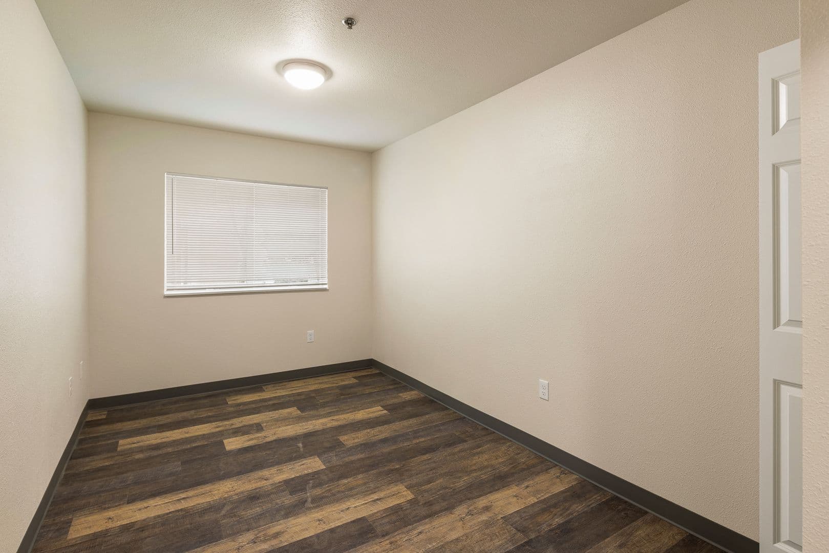 Eugene Apartment: 979 Patterson Street