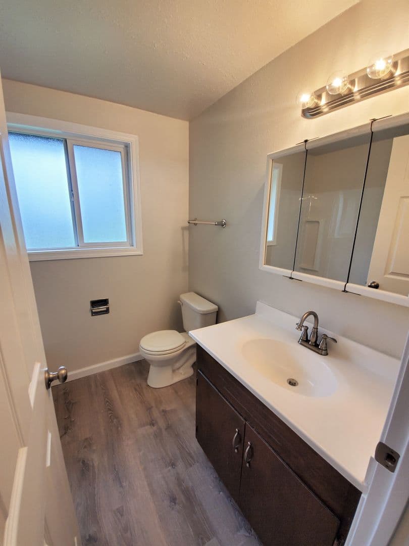 Eugene Townhome: 4485 Sean Street