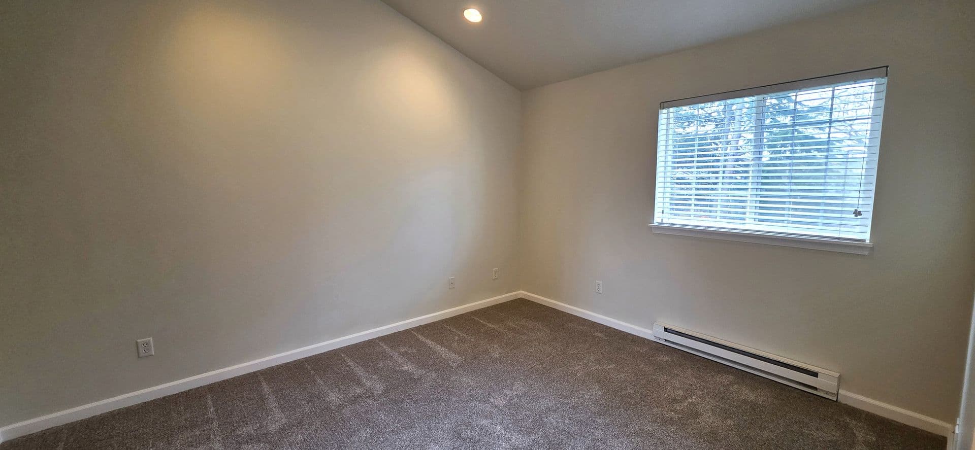 Eugene Condo: 2948 Matt Drive