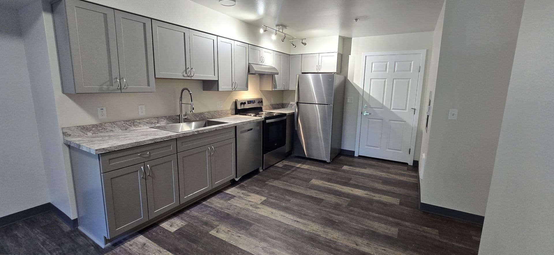Eugene Apartment: 979 Patterson Street