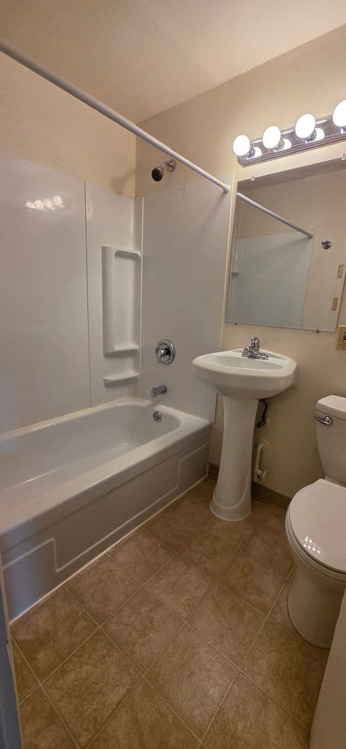 Corvallis Apartment: 804 NE 2nd Street