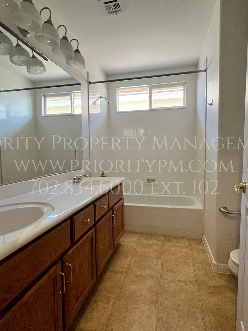 Las Vegas House: 10878 Royal Highlands Dr