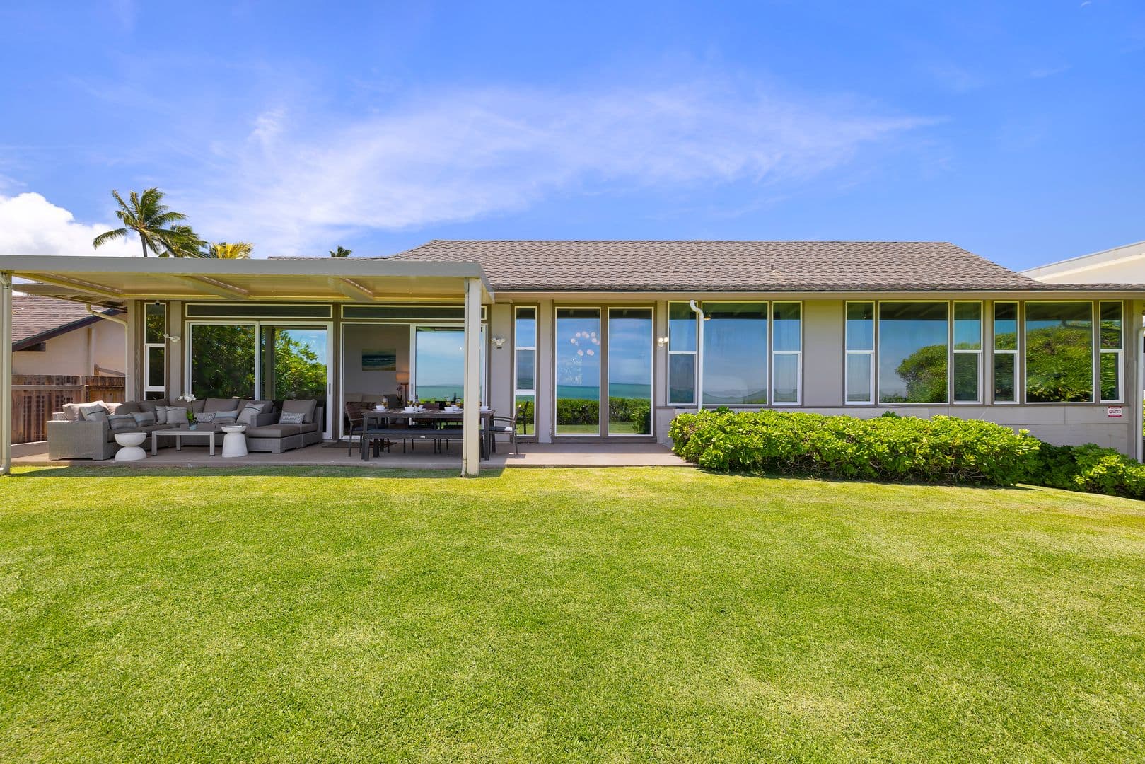 Kailua House: 11 Pueohala Pl