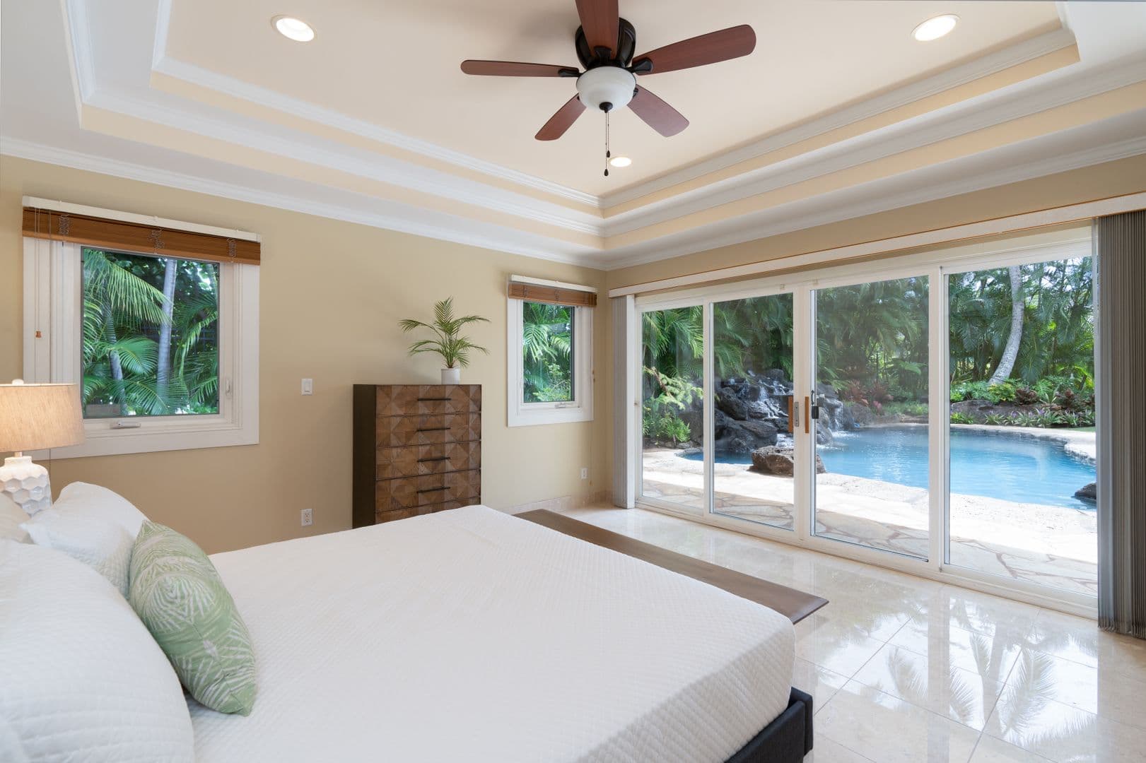 Honolulu House: 260 Portlock Rd.