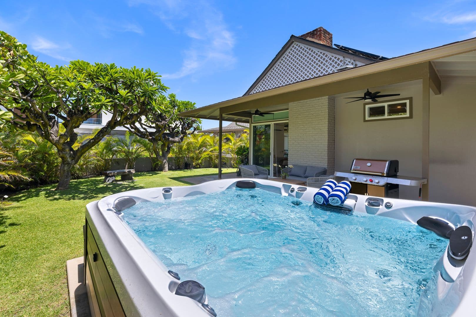 Kailua House: 11 Pueohala Pl