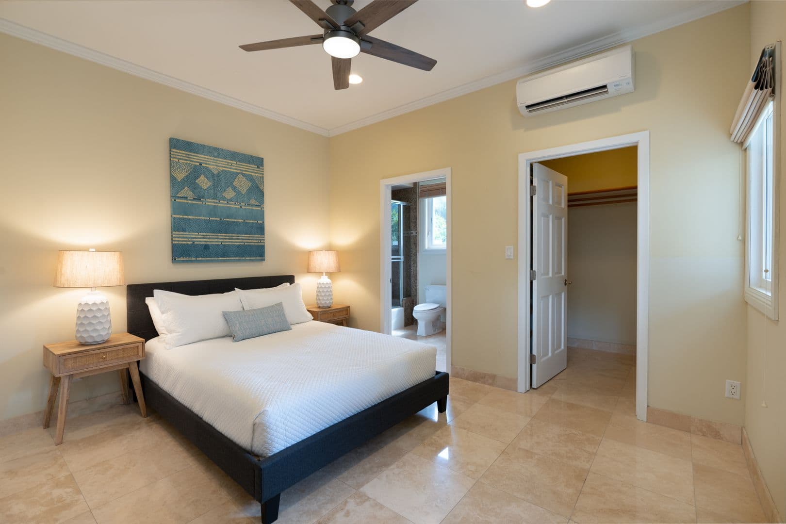 Honolulu House: 260 Portlock Rd.
