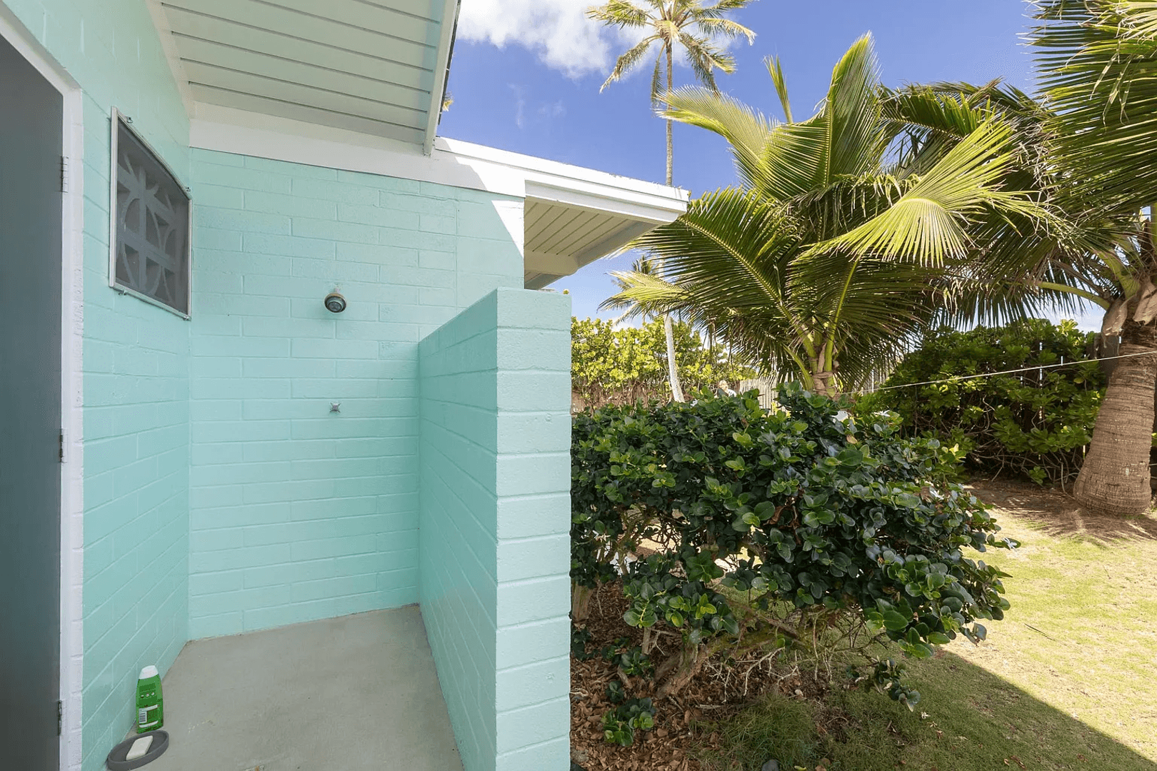 Kailua House: 100 C North Kalaheo Ave