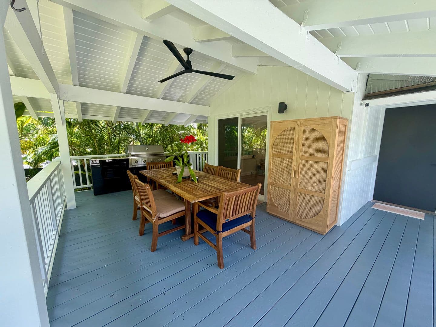 Kailua House: 1453 Aalapapa Dr