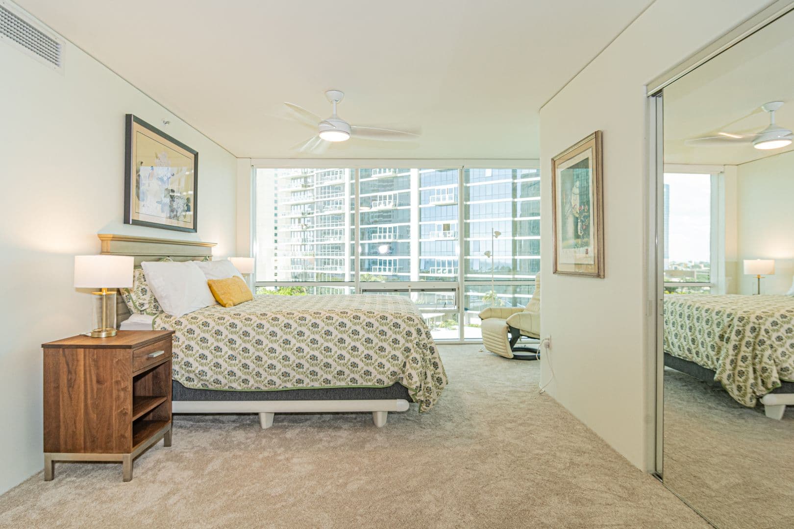 Honolulu Condo: 88 Piikoi Street #1009
