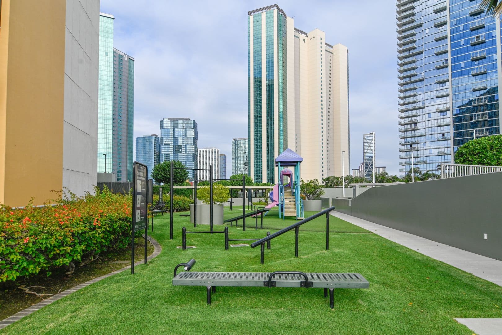 Honolulu Condo: 88 Piikoi Street #1009