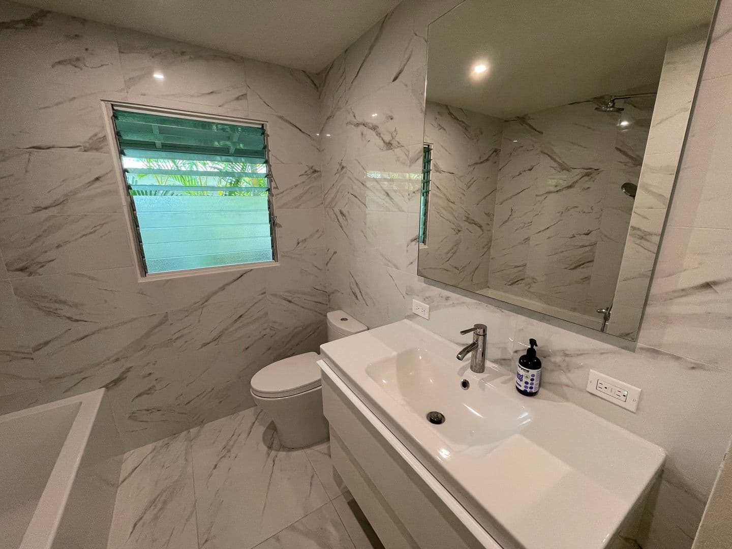 Kailua House: 1453 Aalapapa Dr