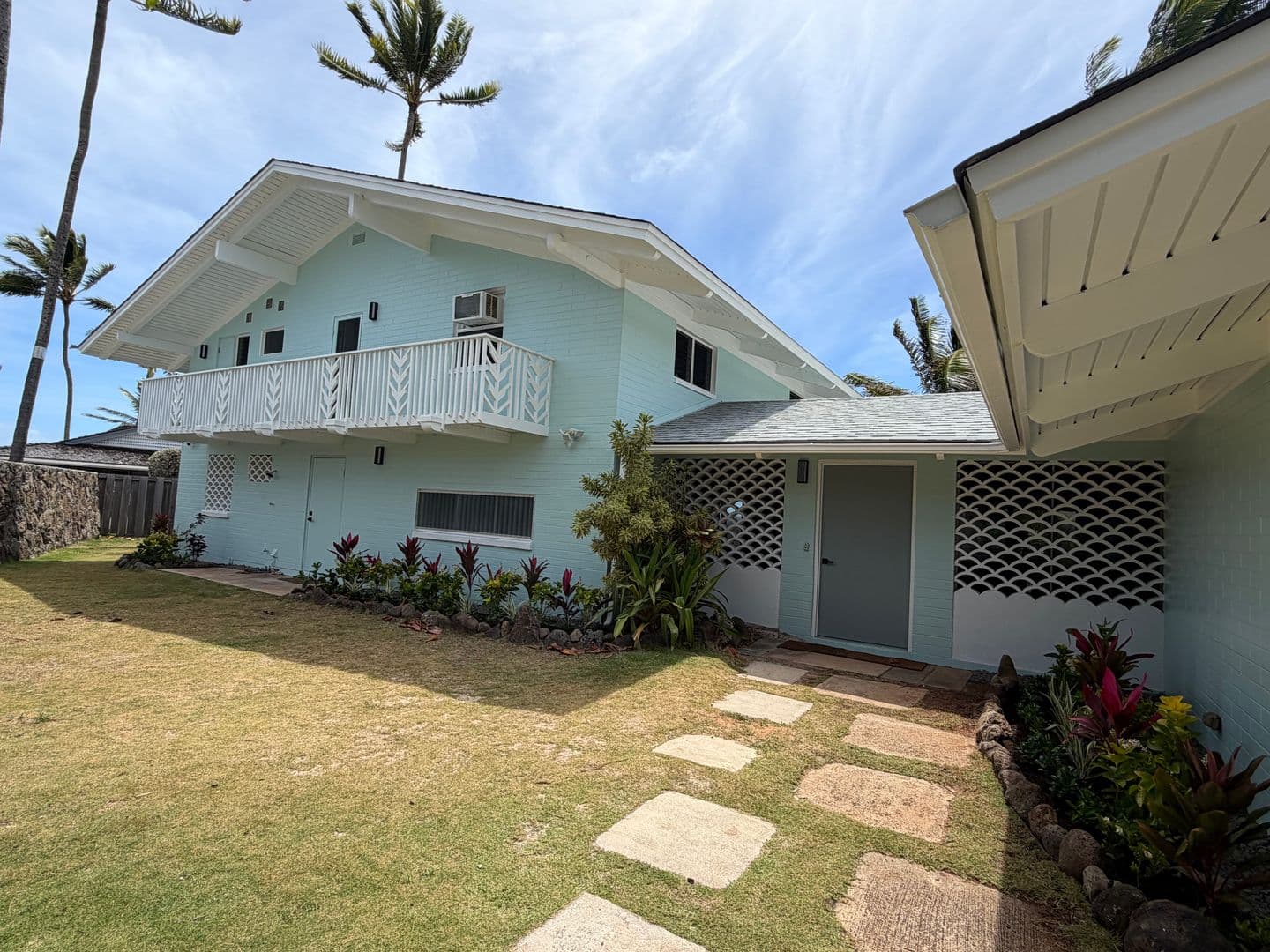 Kailua House: 100 C North Kalaheo Ave