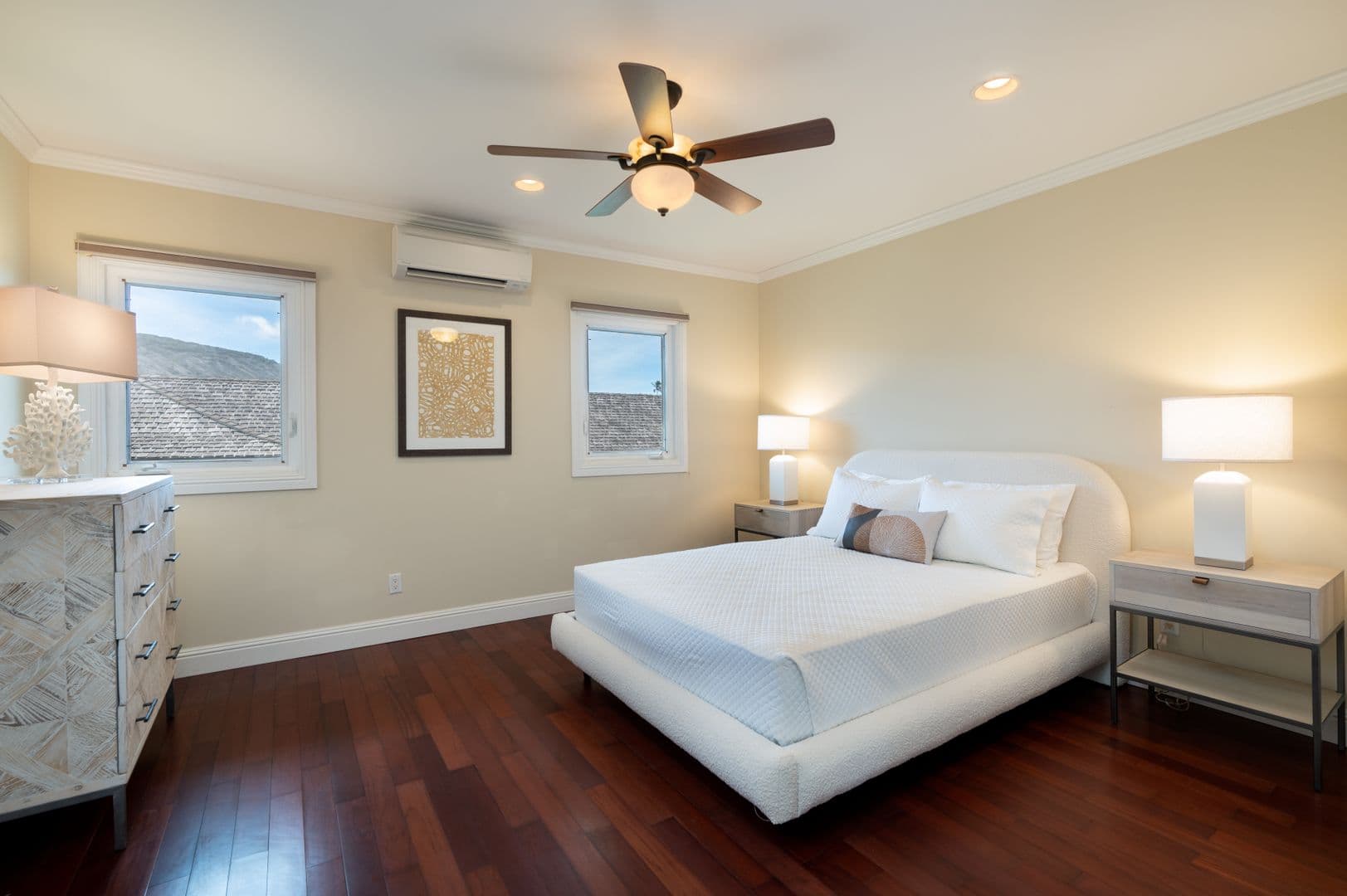 Honolulu House: 260 Portlock Rd.