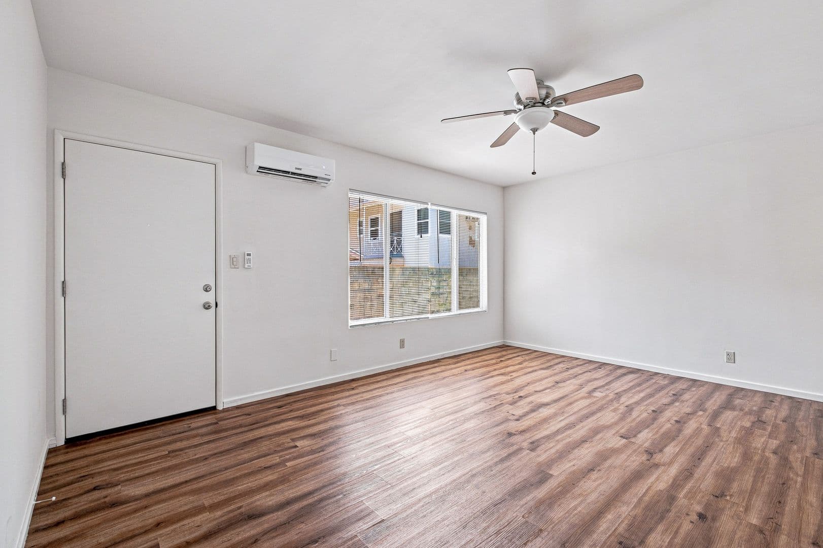 Burbank Apartment: 459 East Palm Ave.