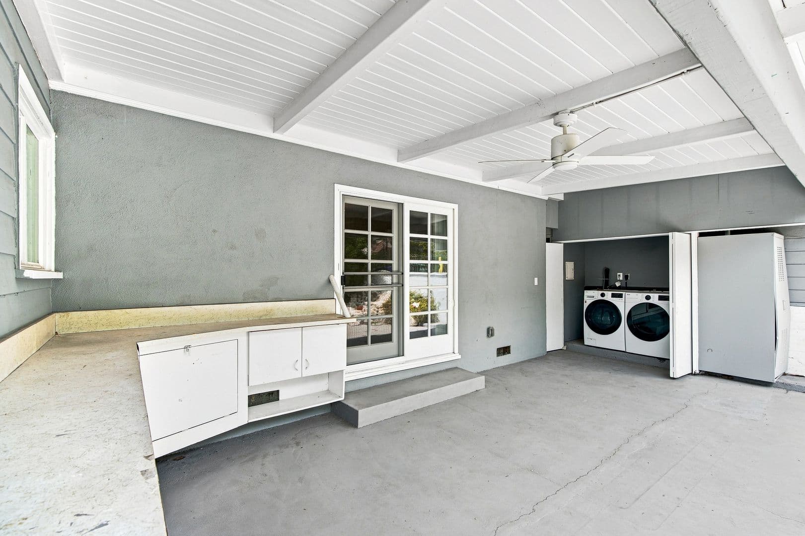 Sierra Madre Apartment: 259 - 261  Sturtevant Dr