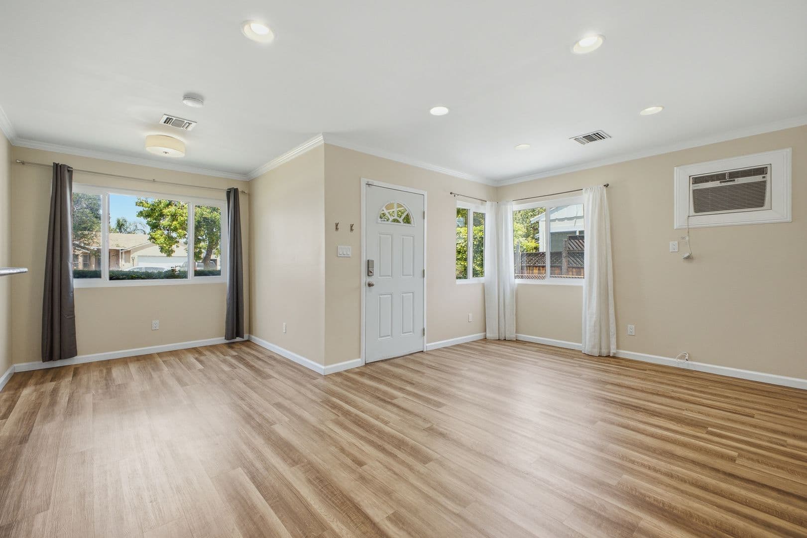 Burbank House: 1630 North Ontario Street