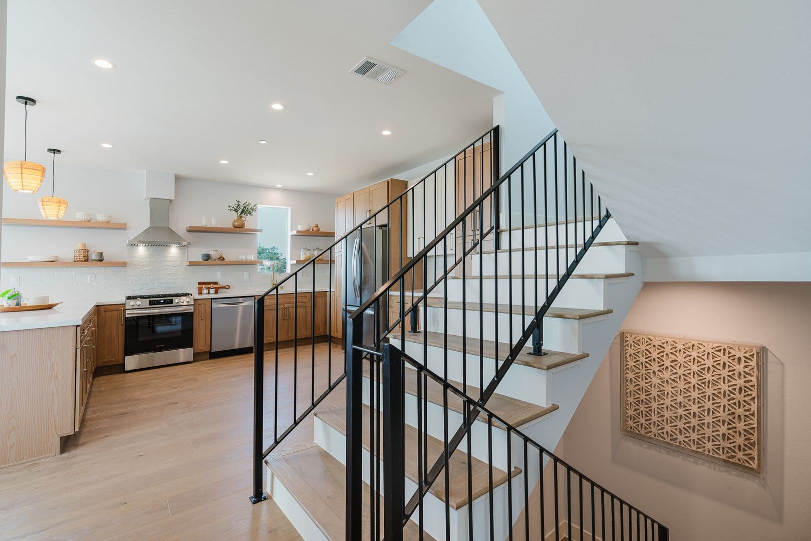 Los Angeles House: 3870 West Point Drive