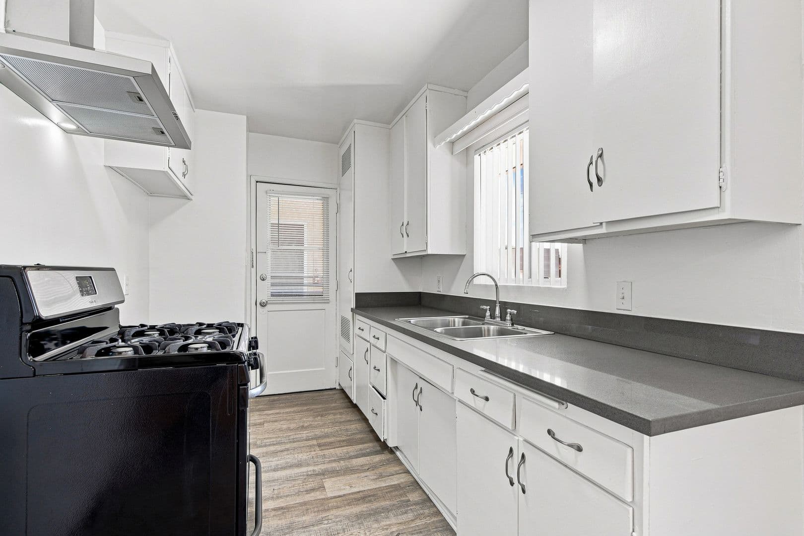Alhambra Apartment: 312 N Atlantic Blvd