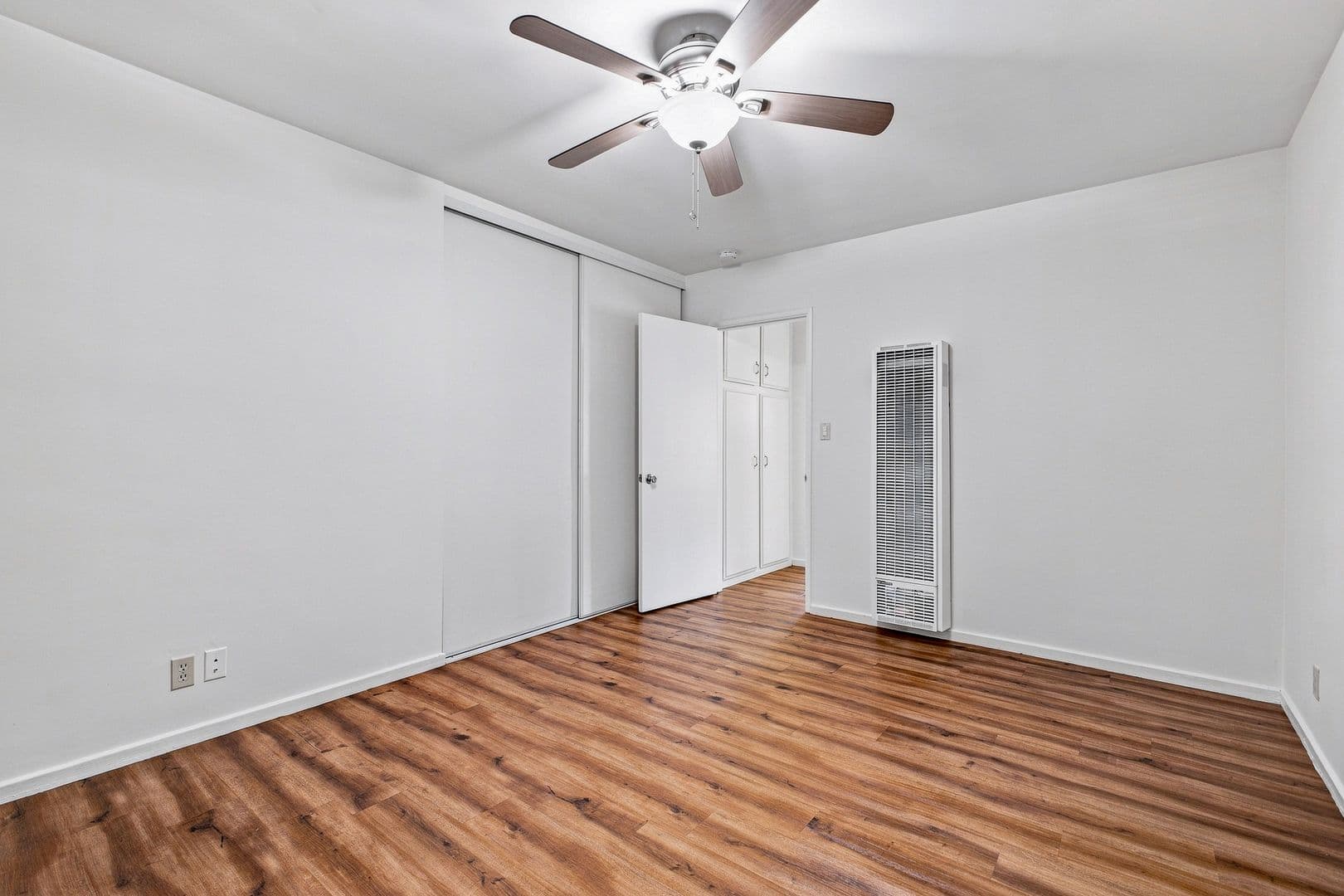 Burbank Apartment: 459 East Palm Ave.