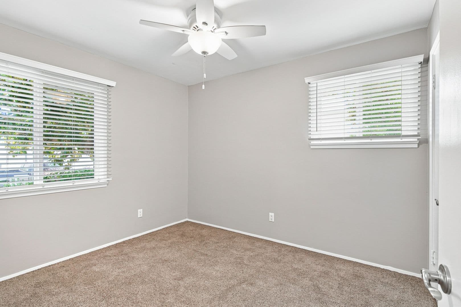 Sierra Madre Apartment: 259 - 261  Sturtevant Dr
