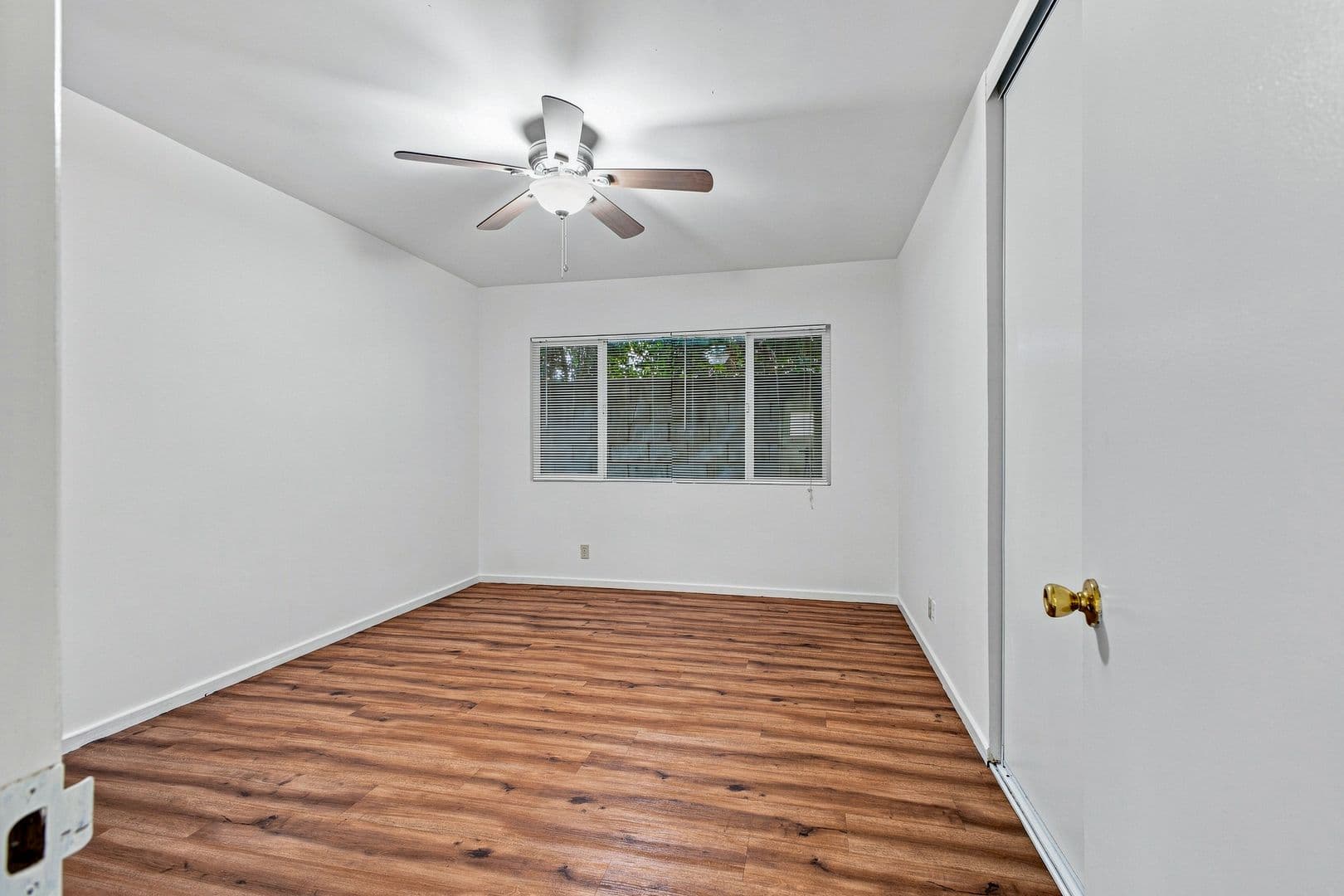 Burbank Apartment: 459 East Palm Ave.