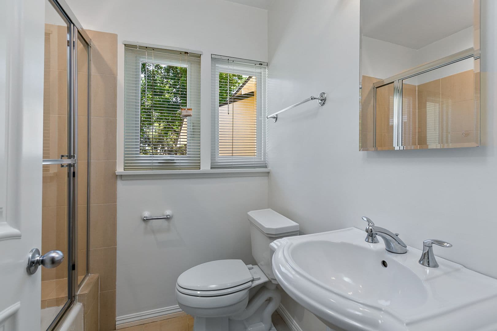 Pasadena House: 1325 Lomay Pl