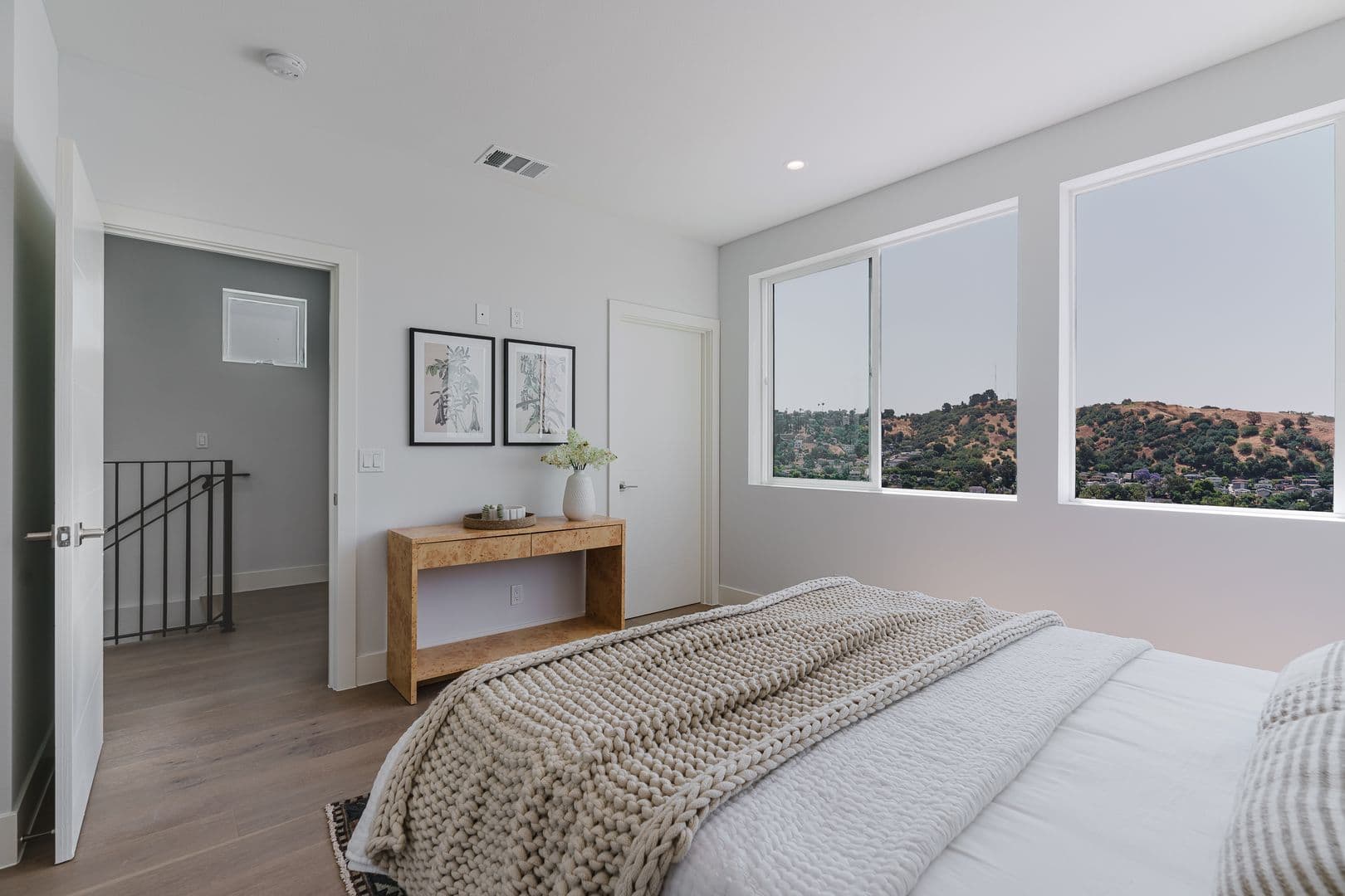 Los Angeles House: 3870 West Point Drive