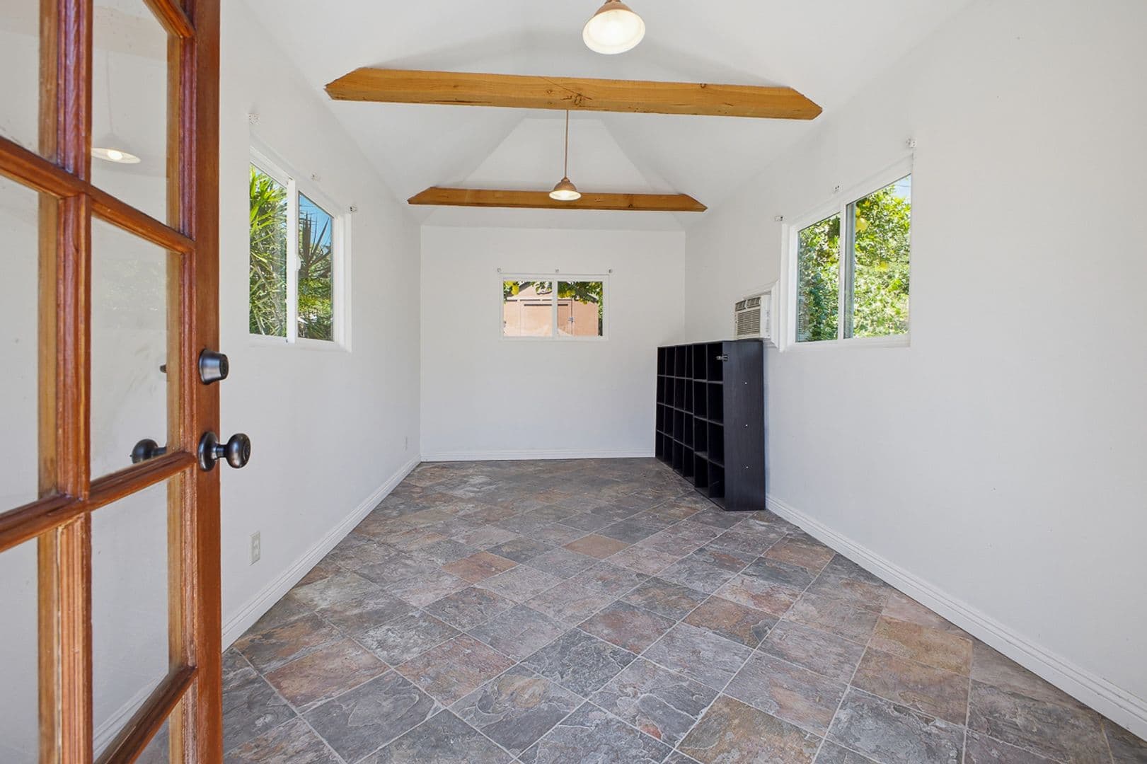 Altadena House: 585 W. Calaveras St
