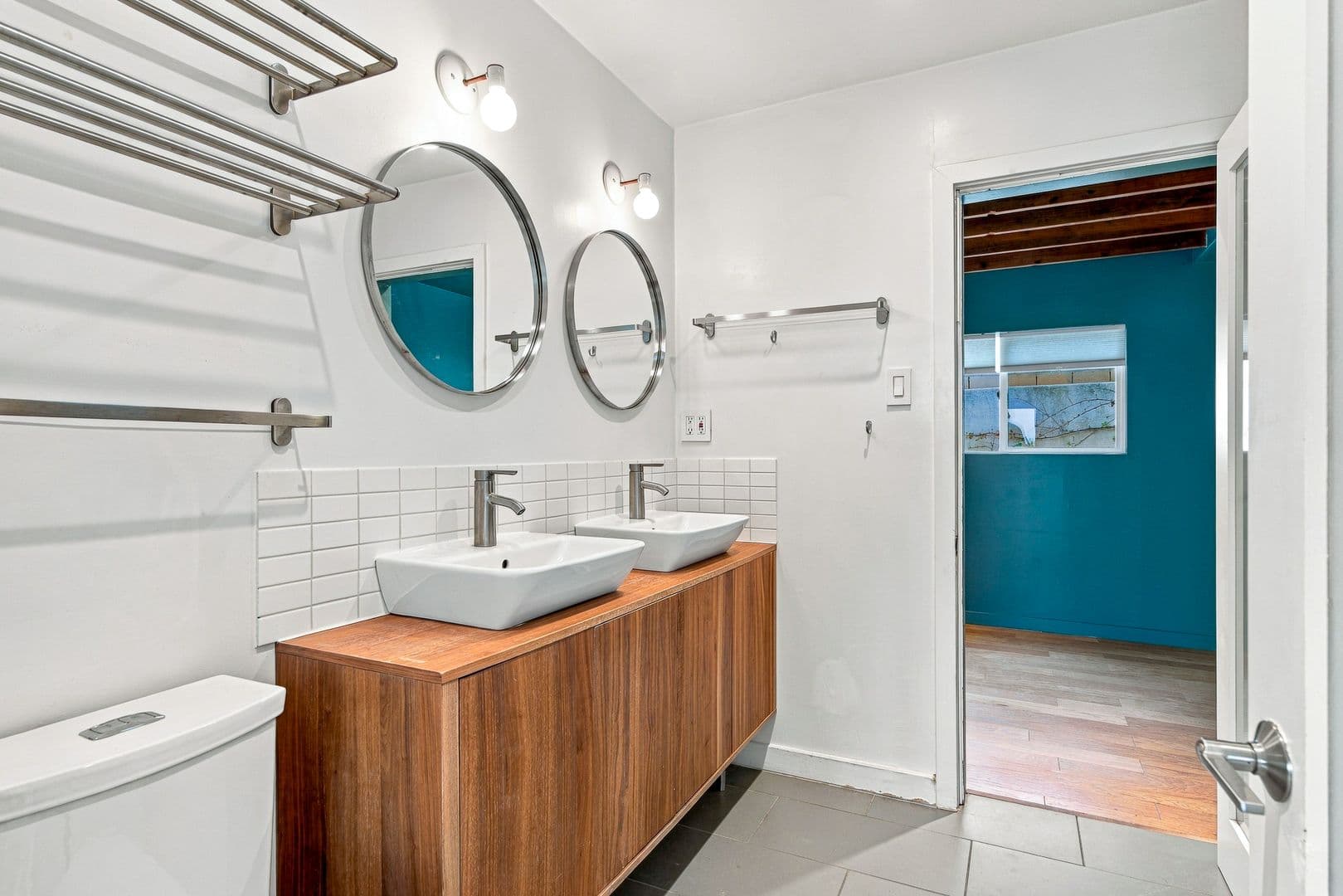 Los Angeles House: 1904 Boca Ave