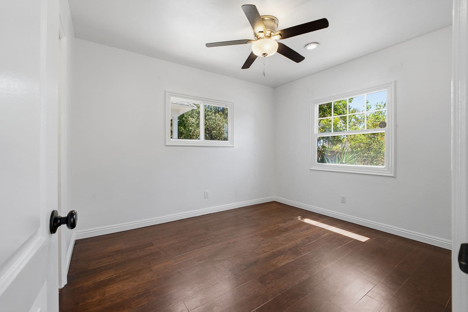 Altadena House: 585 W. Calaveras St