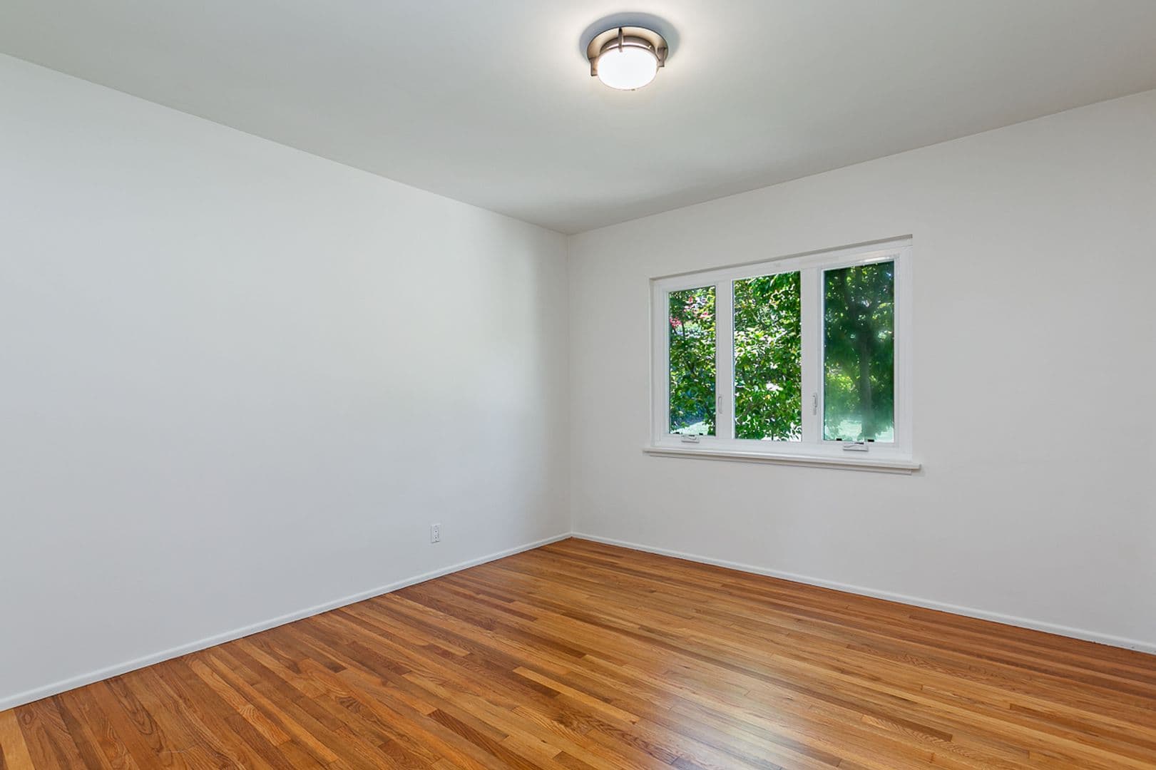 Pasadena House: 1325 Lomay Pl